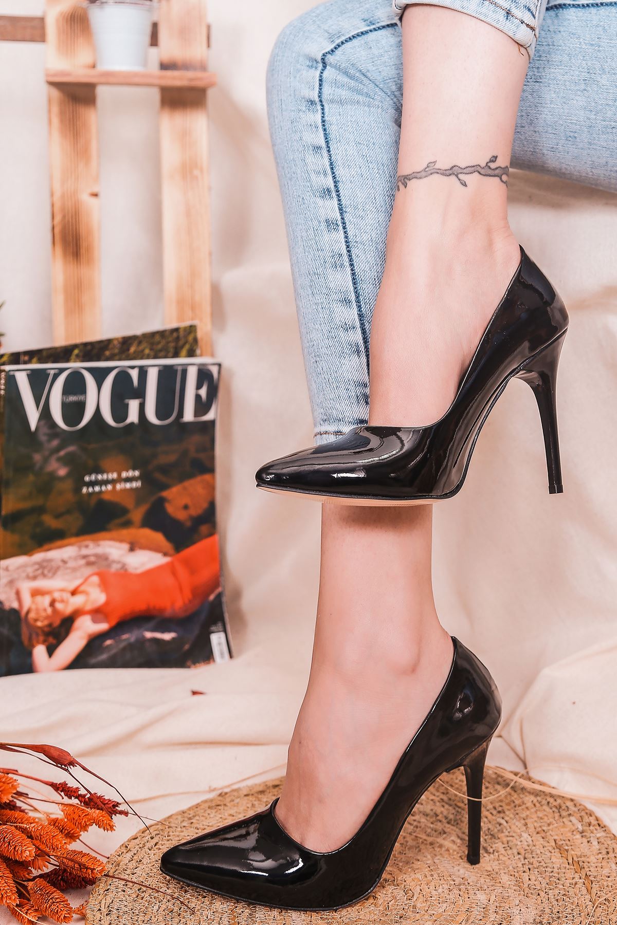 Beti-01 Stiletto Siyah Rugan Kadın Ayakkabı