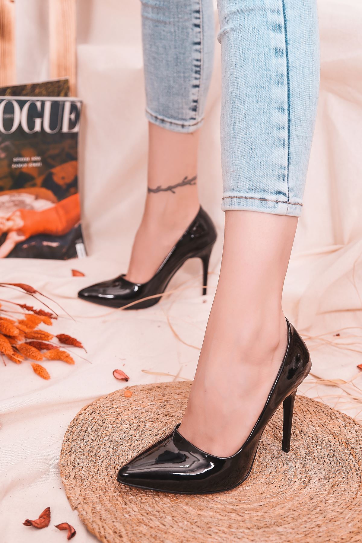 Beti-01 Stiletto Siyah Rugan Kadın Ayakkabı