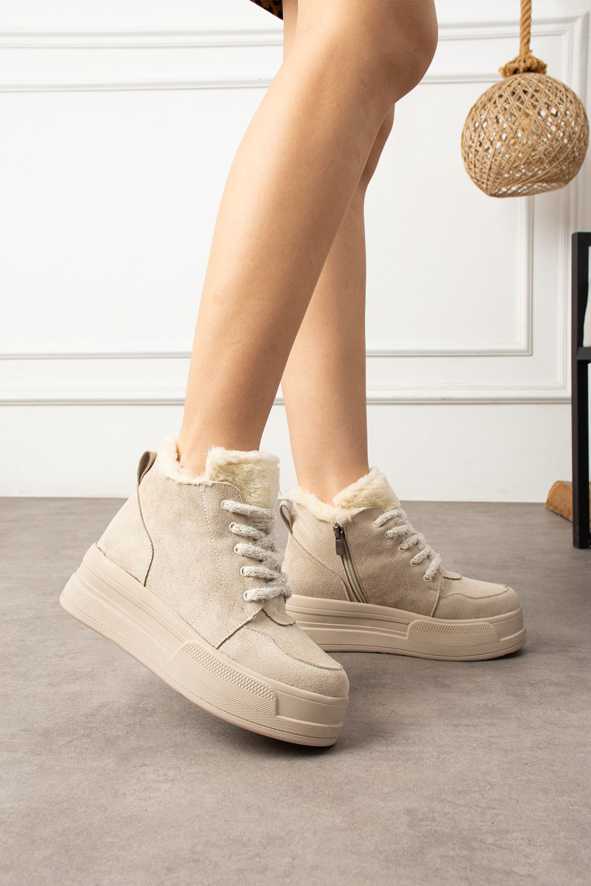 RİVA KREM KÜRKLÜ BOT