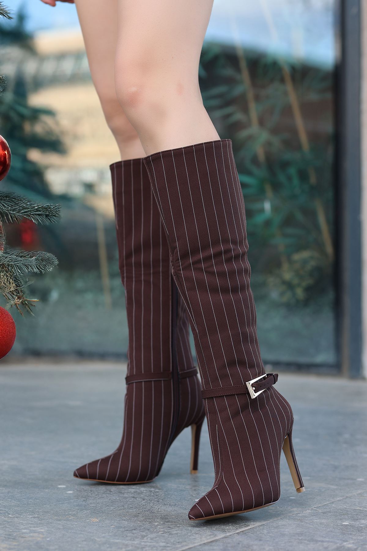 VENTİ TOKALI KAHVERENGİ ÇİZME