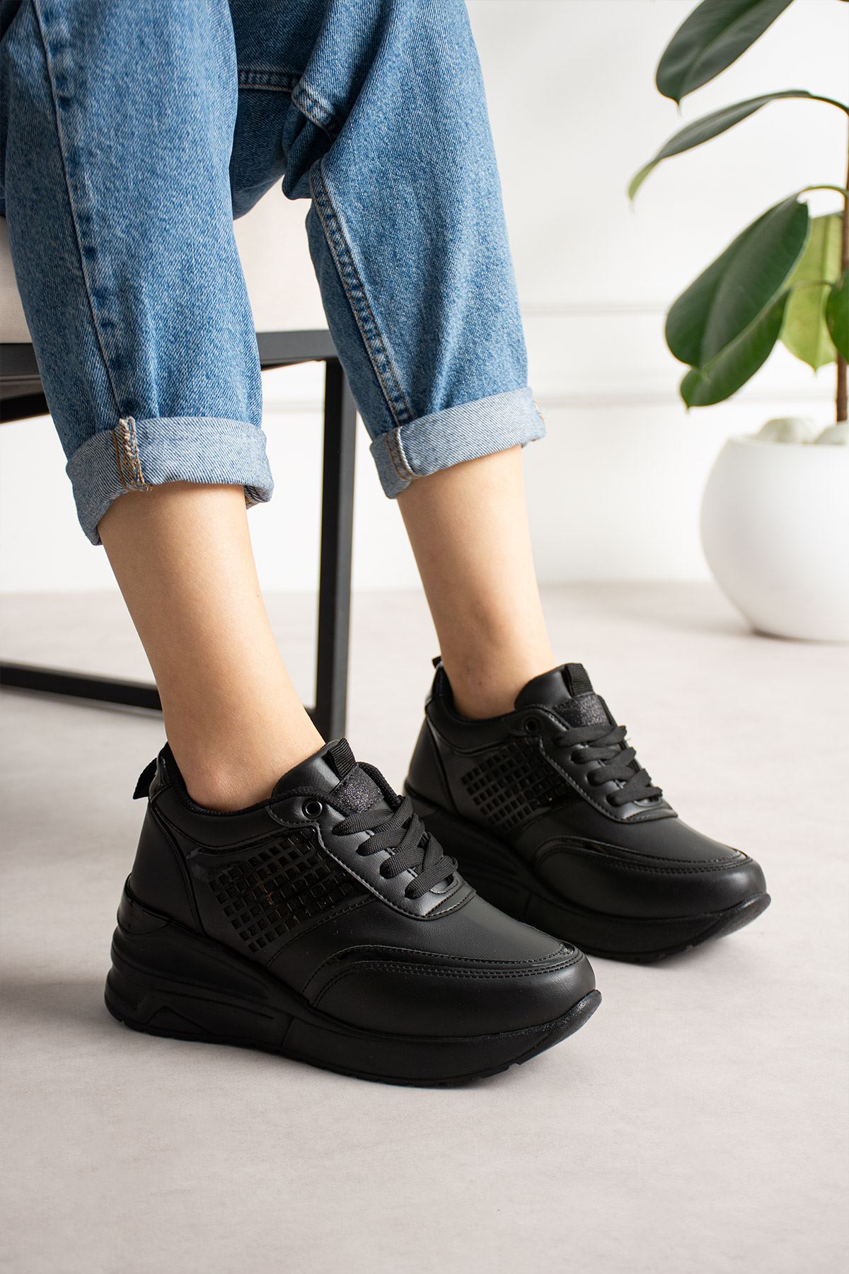 ALİSA SİYAH FİLE DETAYLI SPOR