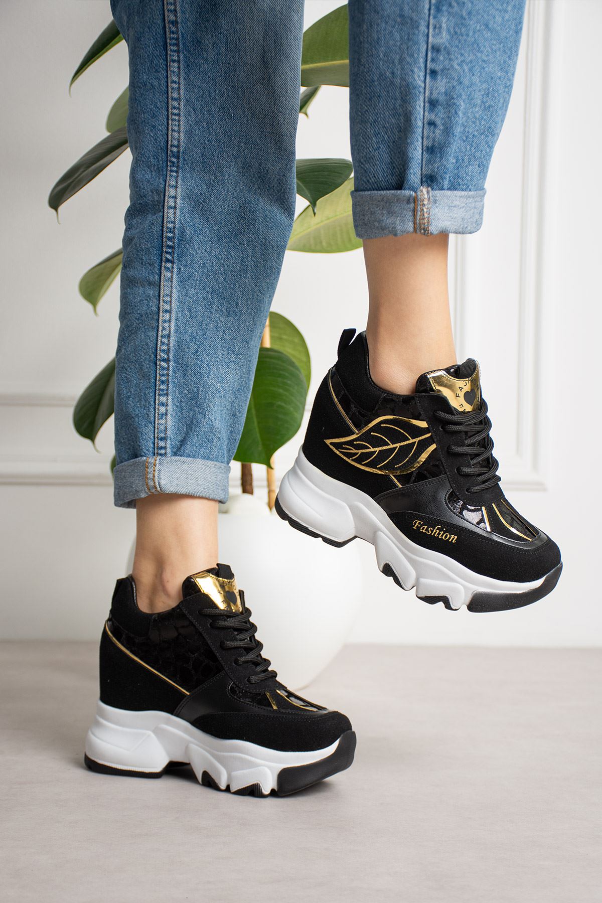 CELTA SİYAH LEOPAR GİZLİ TOPUKLU SPOR