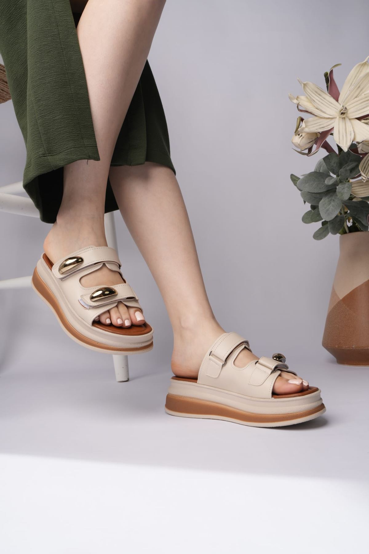 MAYA İKİ ŞERİTLİ TOKALI KREM TERLİK