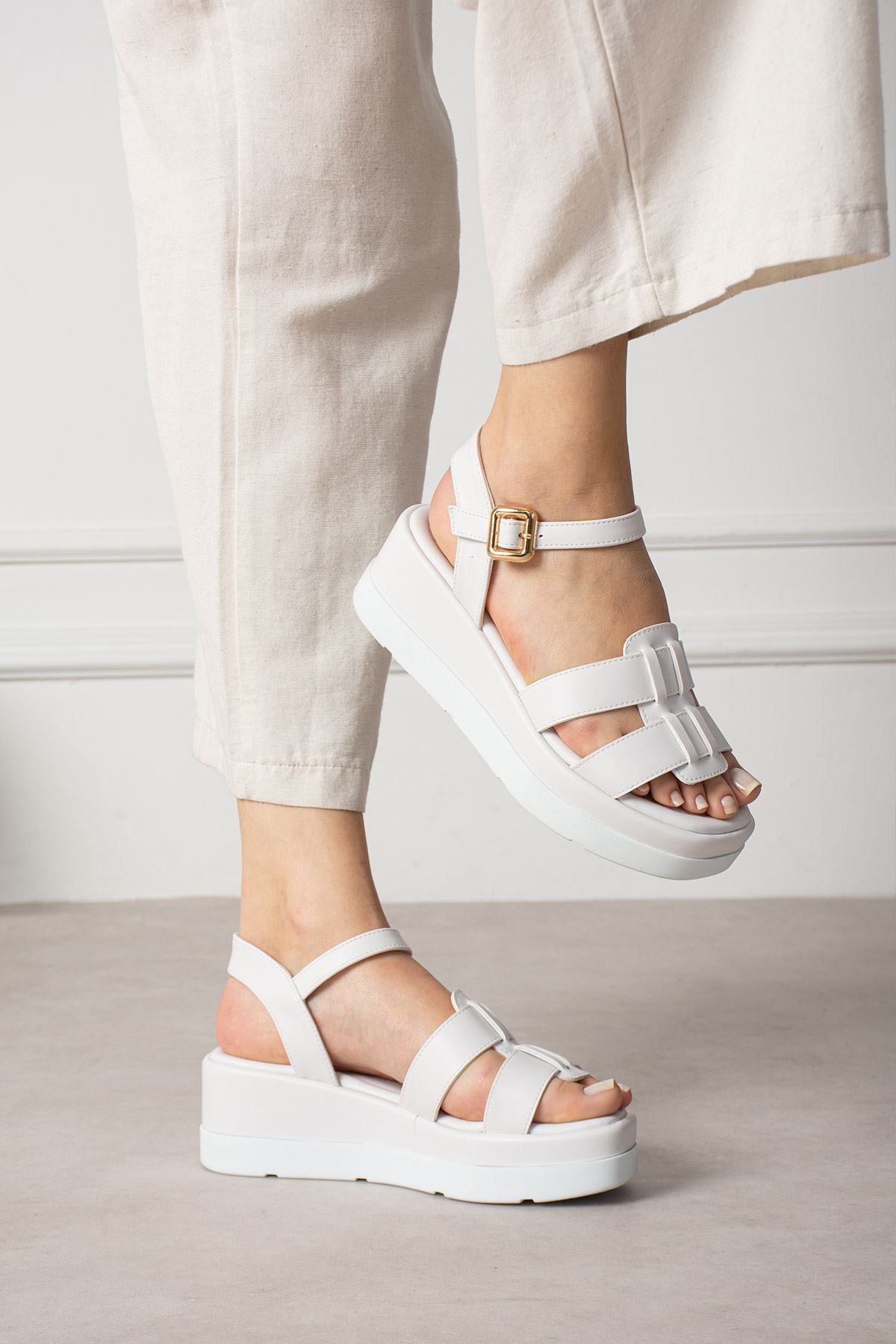 JVL KAFES BEYAZ SANDALET 