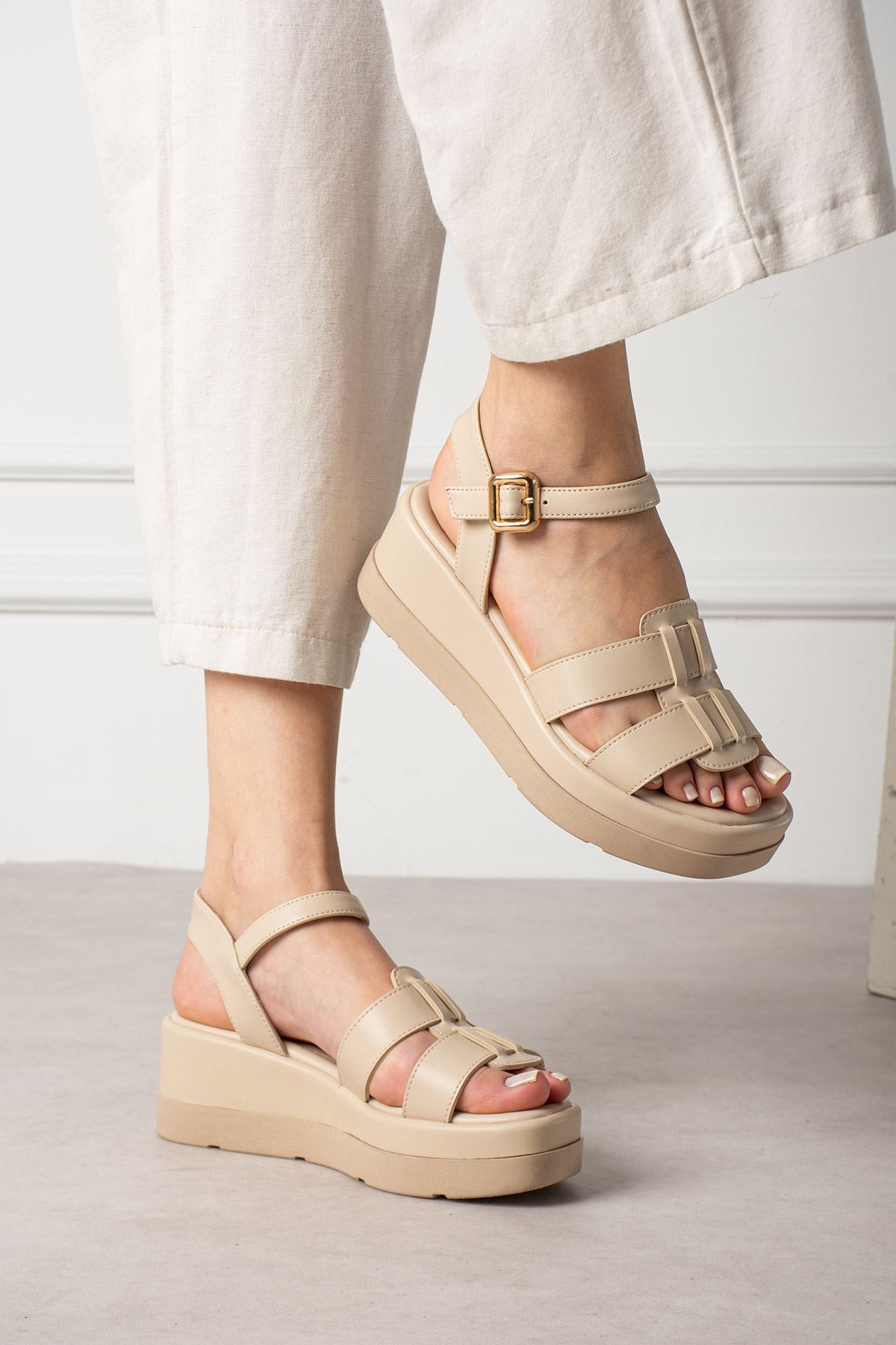 JVL KAFES KREM SANDALET 