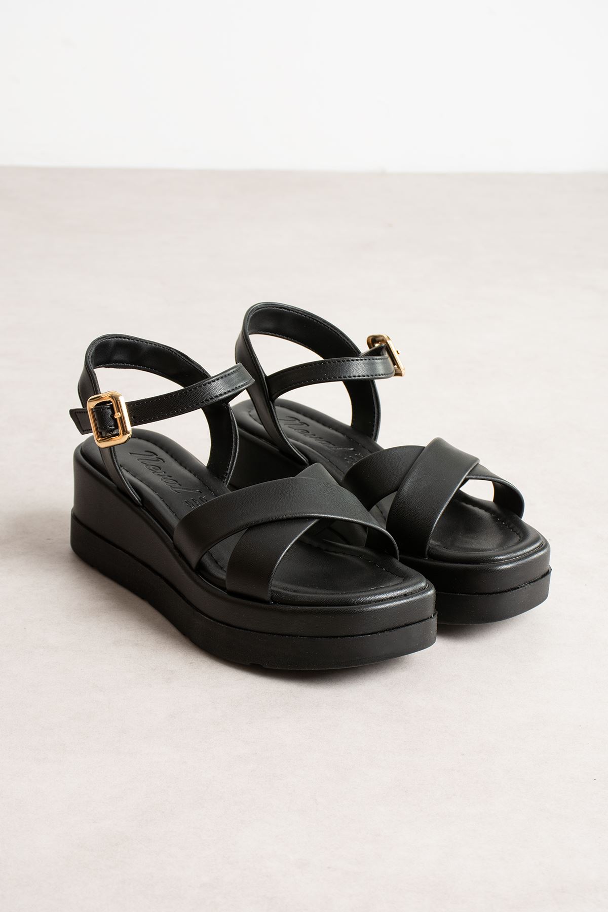 JVL ÇAPRAZ SİYAH SANDALET