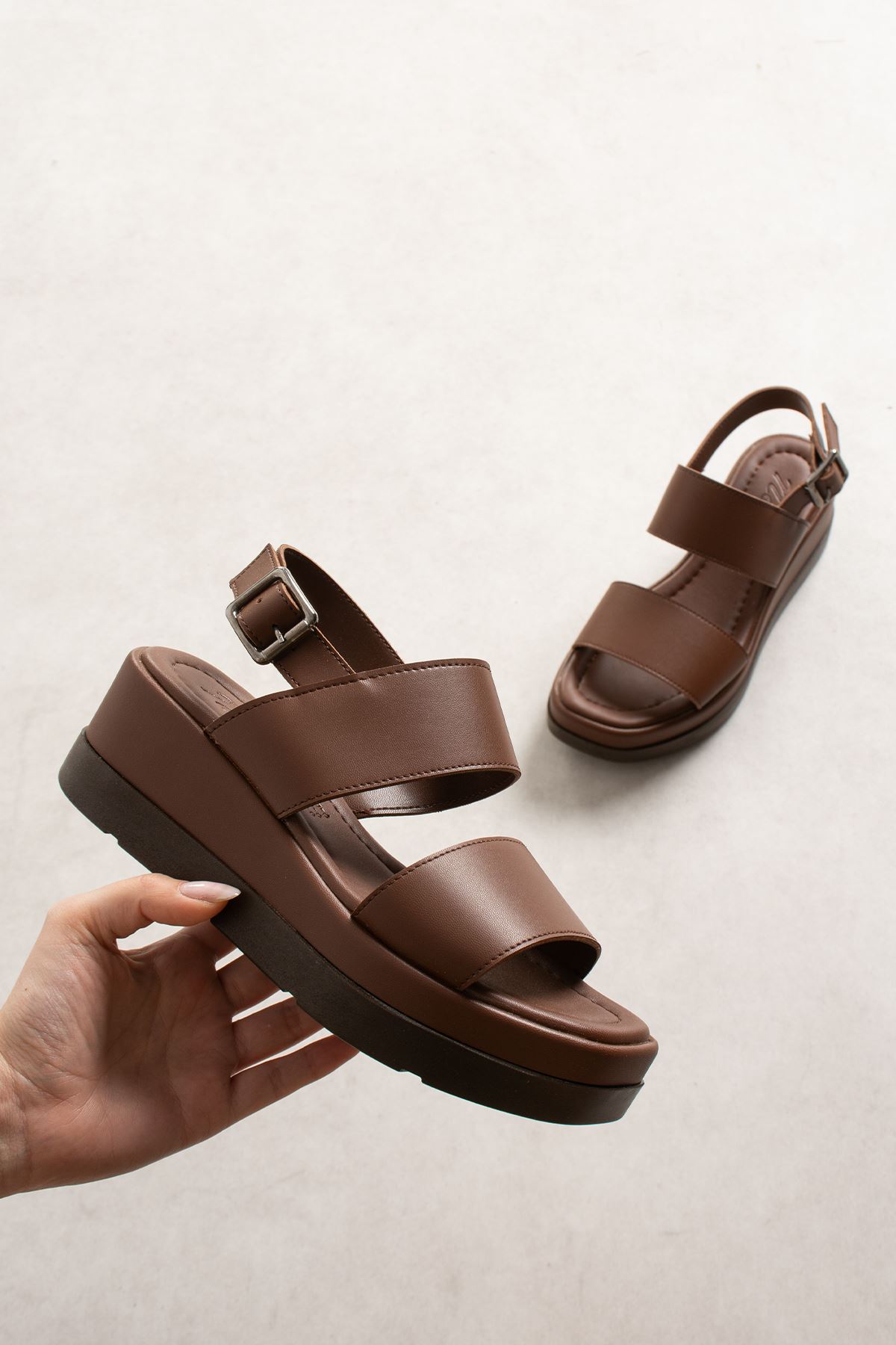  JVL TEK BANT KAHVE SANDALET 