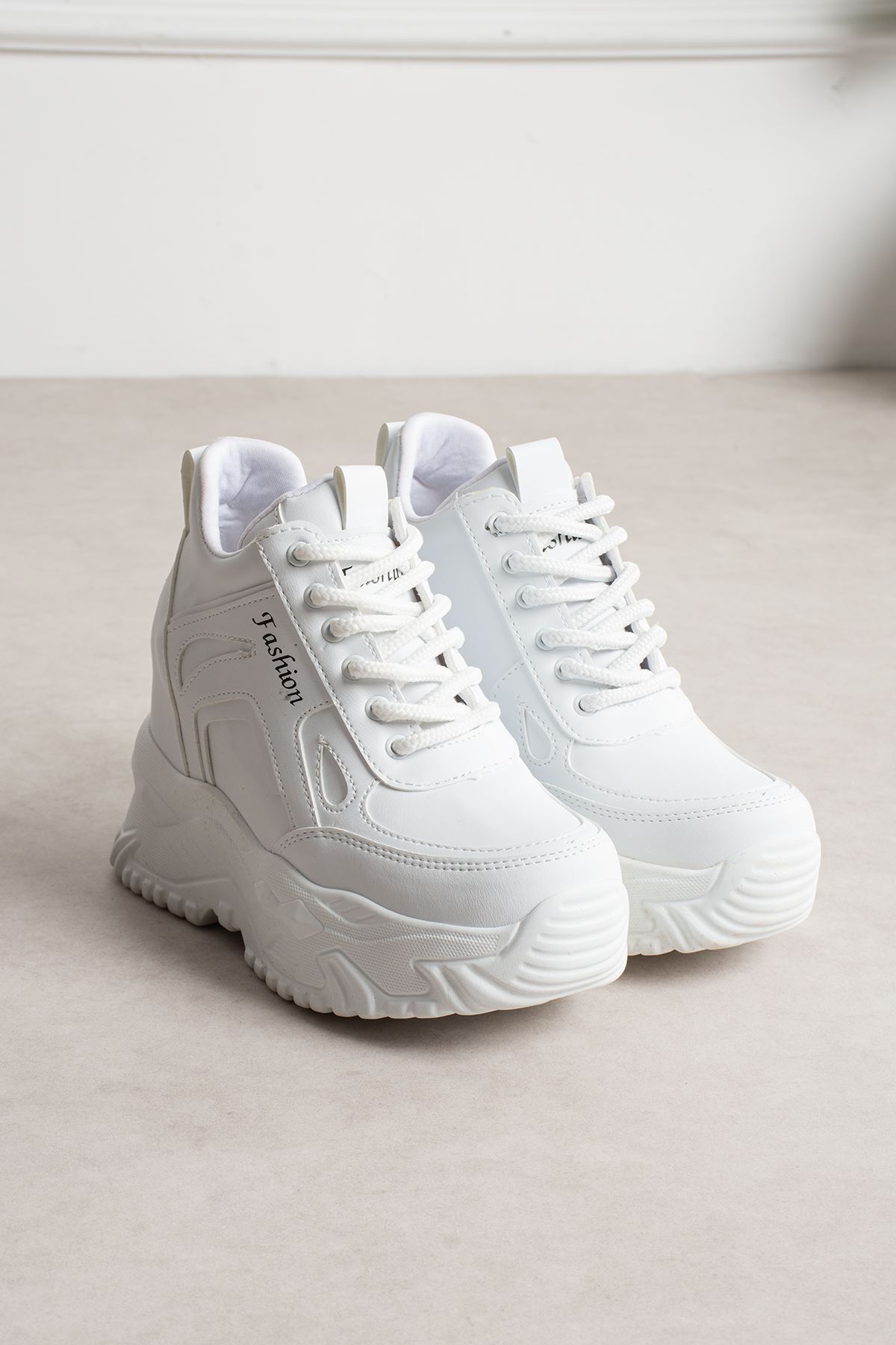 ZEYNA SADE BEYAZ GİZLİ TOPUKLU SPOR