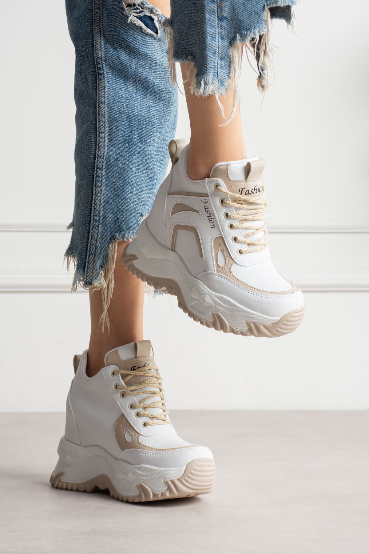 ZEYNA BEYAZ KREM GİZLİ TOPUKLU SPOR