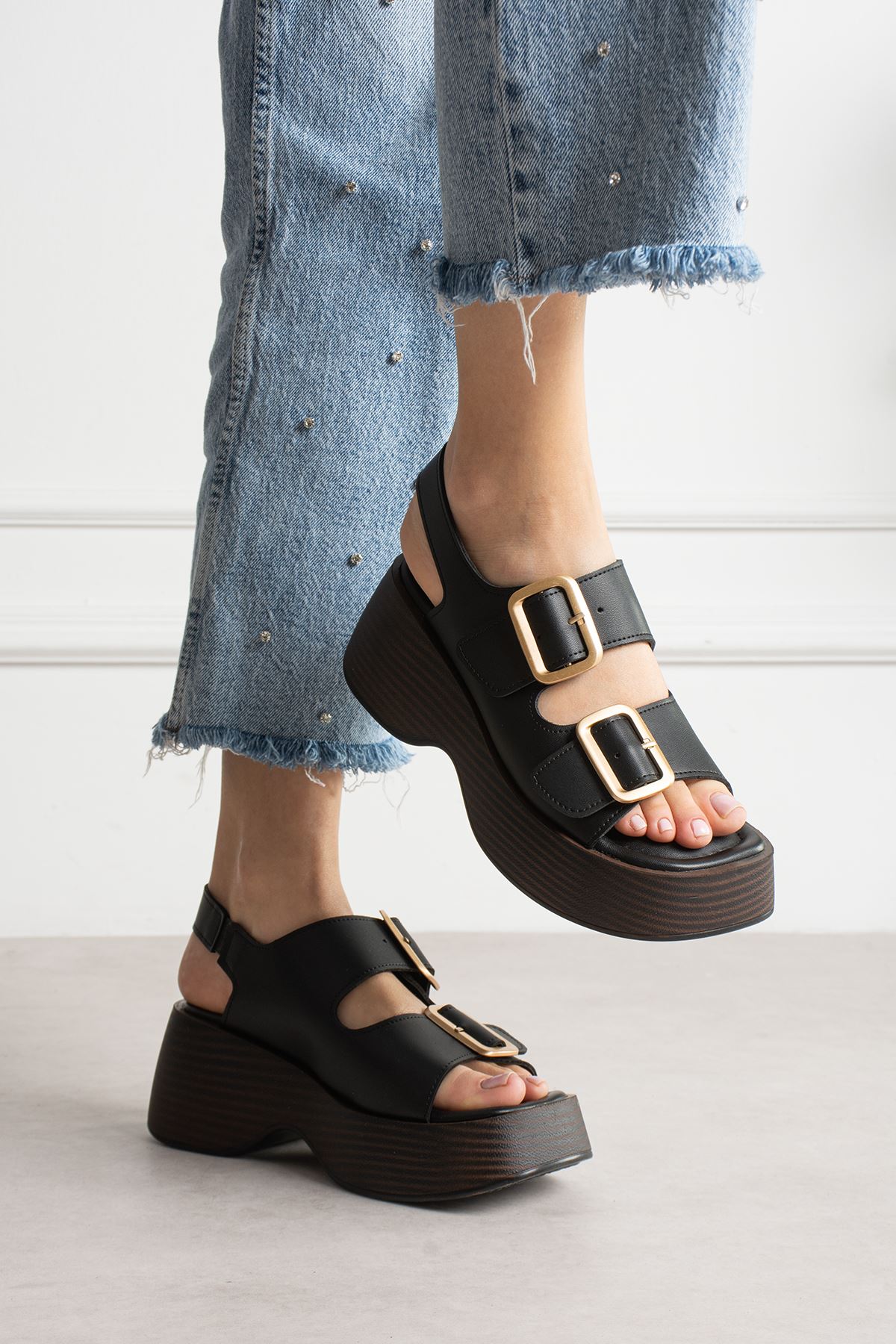 TOLYA TOKALI SİYAH SANDALET