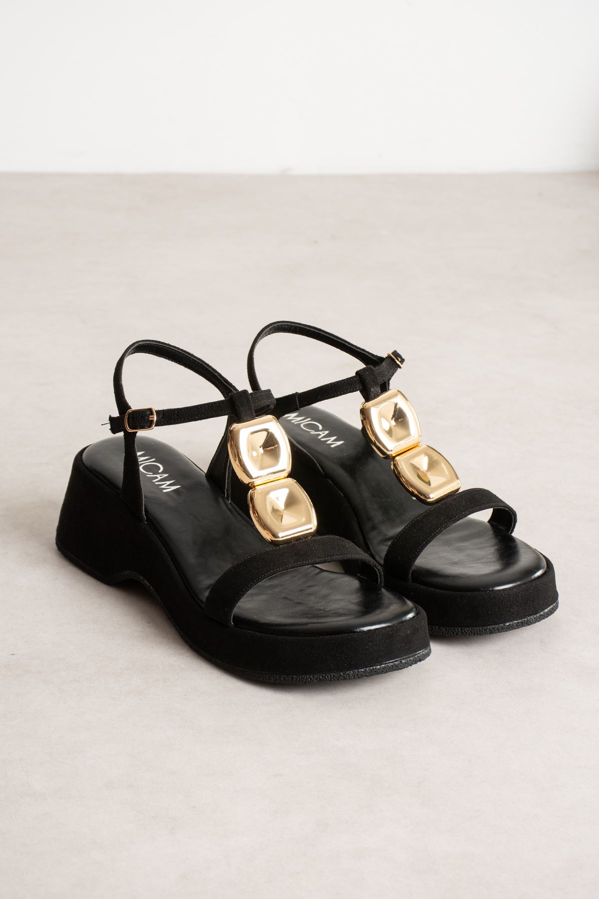 RONA TOKALI SİYAH SANDALET