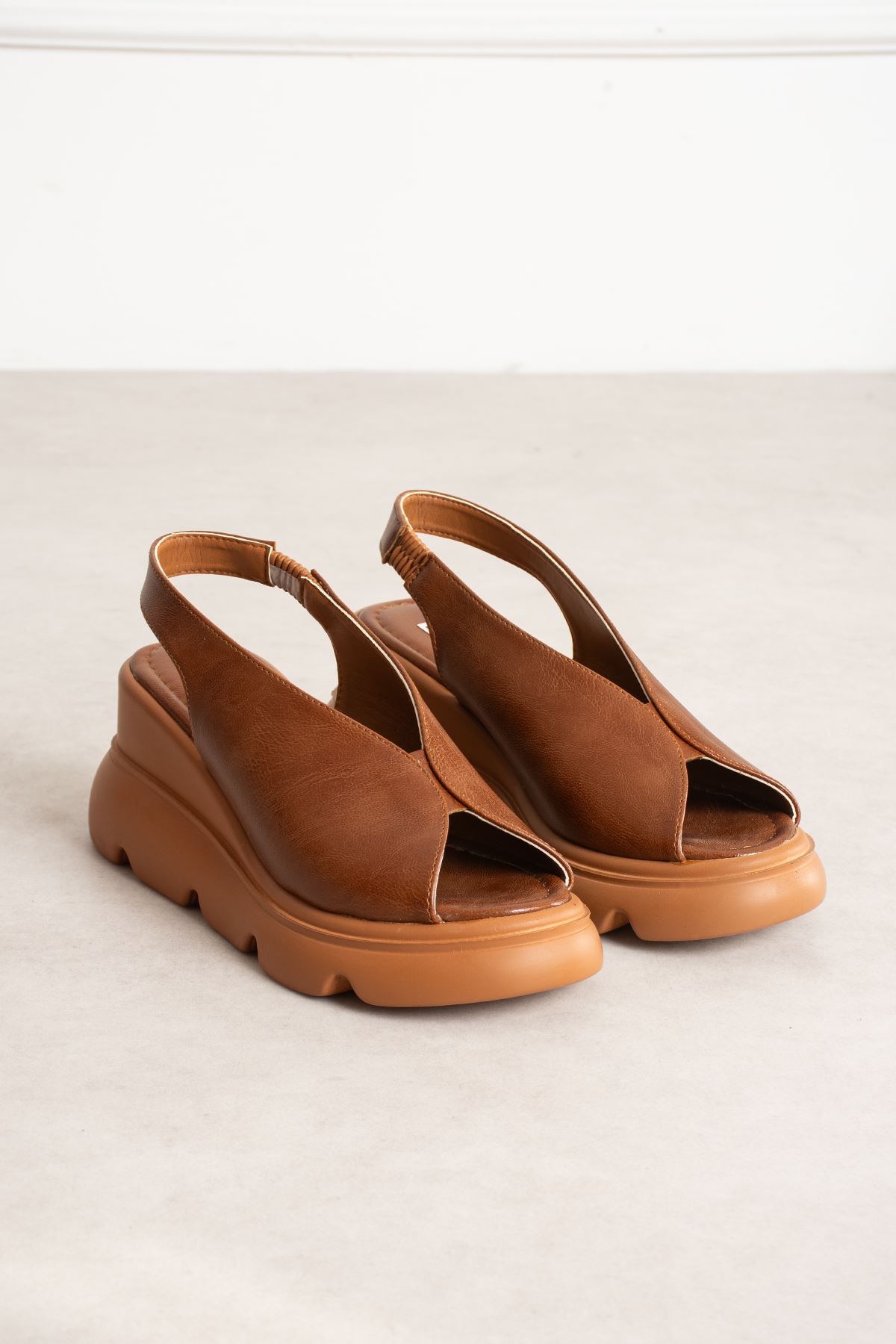 MONA ORTADAN TABA SANDALET