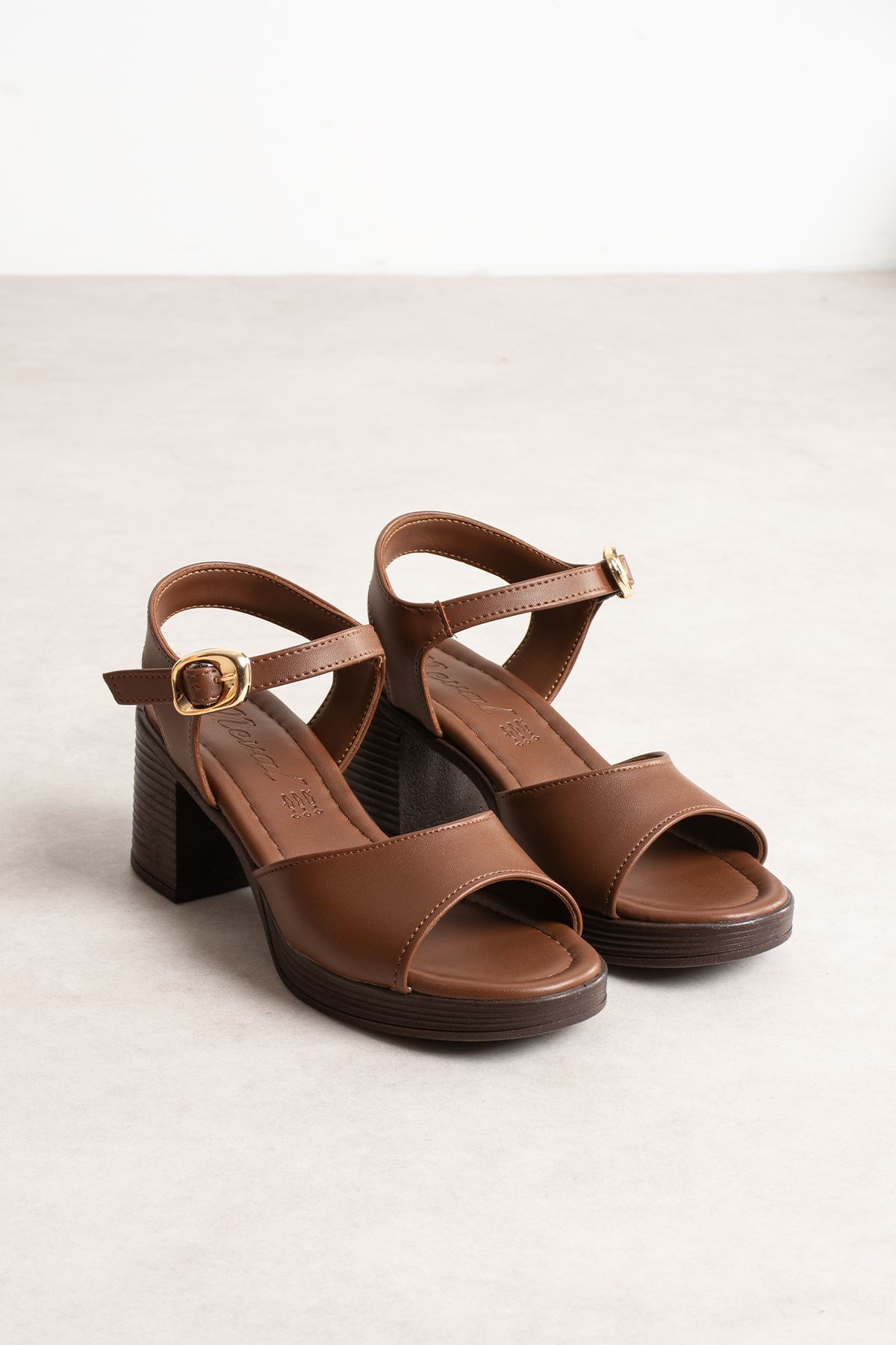 JVL KISA TOPUKLU TEK BANT KAHVE SANDALET