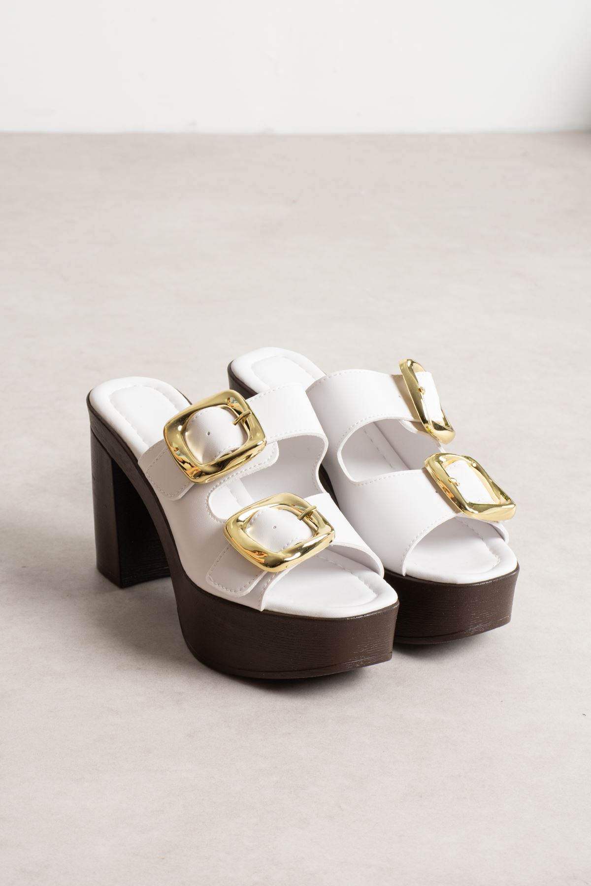 JASMİN TOKALI KALIN TABANLI BEYAZ TERLİK 