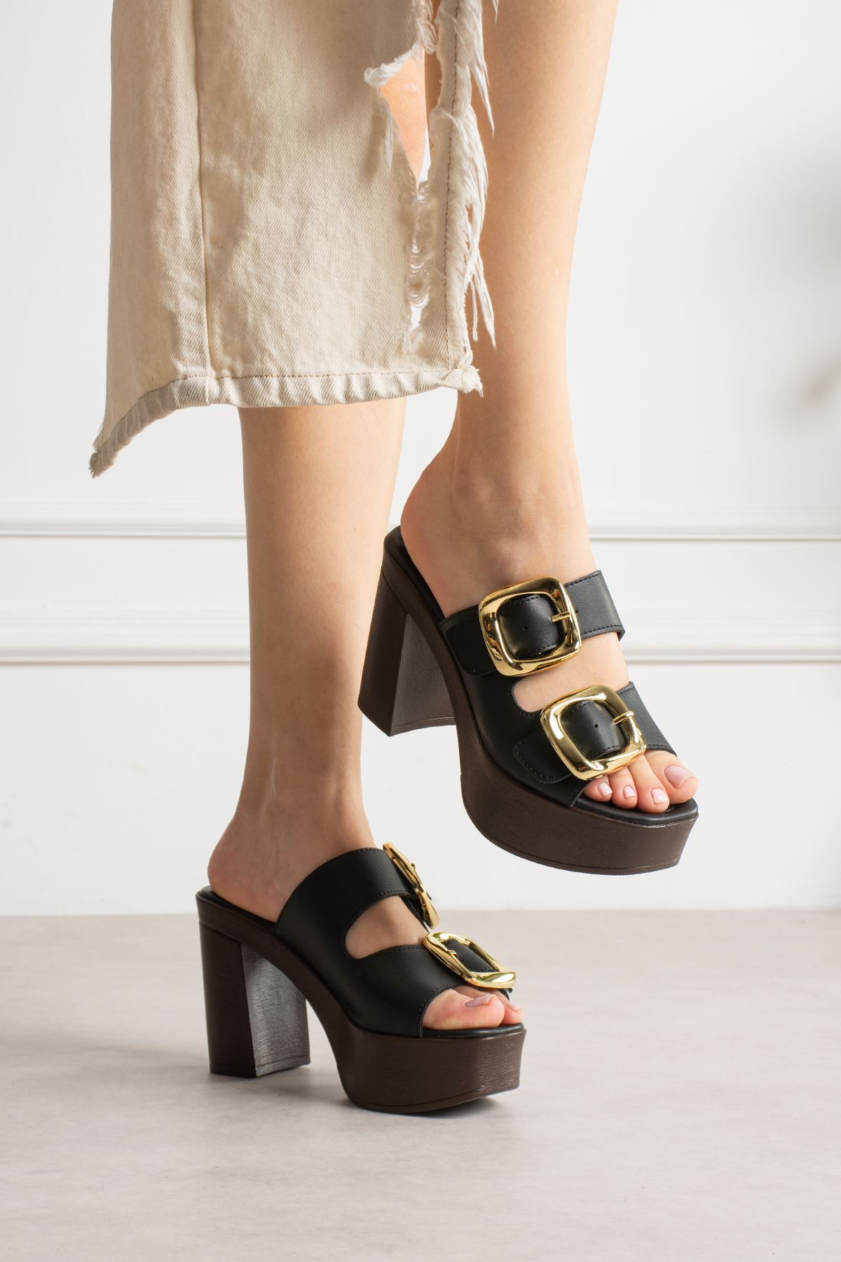 JASMİN TOKALI KALIN TABANLI SİYAH TERLİK