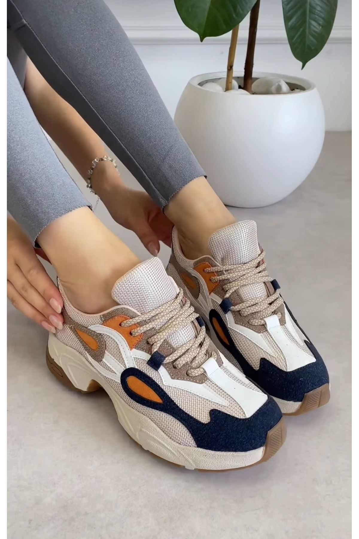 MN-019 KREM BAGCIKLI KADIN SPOR