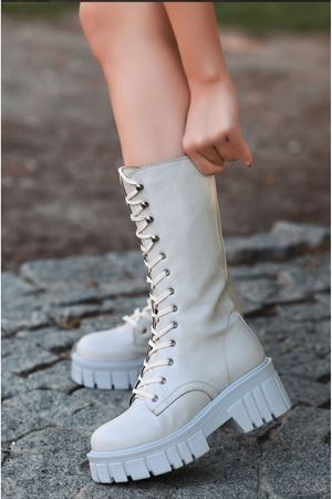 Jvl-03 Bağcıklı Yandan Fermuarlı Bej Kadın Çizme