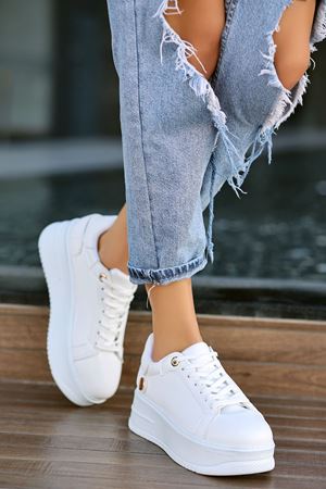 Nice Mat Deri Bağcıklı Kadın Spor Ayakkabı Beyaz