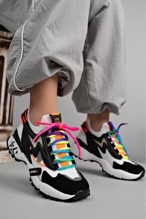  TOKYO RENKLİ SİYAH BEYAZ SPOR AYAKKABI