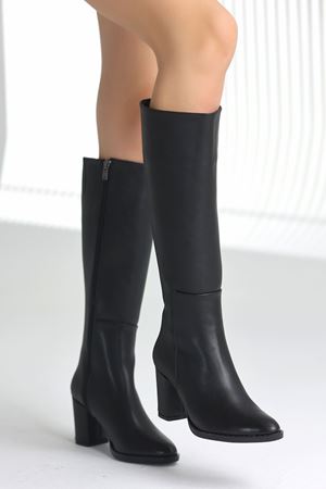 SUZİ SADE SİYAH ÇİZME