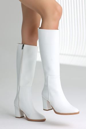 SUZİ SADE BEYAZ ÇİZME