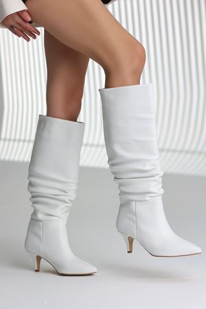 MONA KÖRÜKLÜ BEYAZ ÇİZME