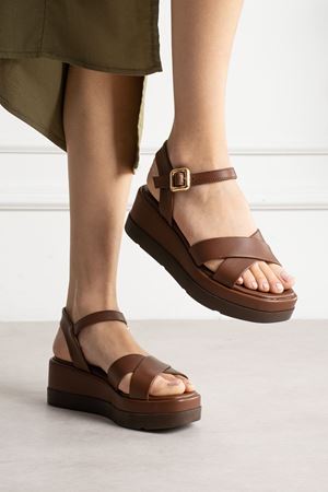 JVL ÇAPRAZ KAHVE SANDALET 